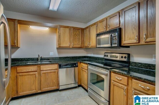 Foto del edificio - 2515 Veterans Memorial Pkwy