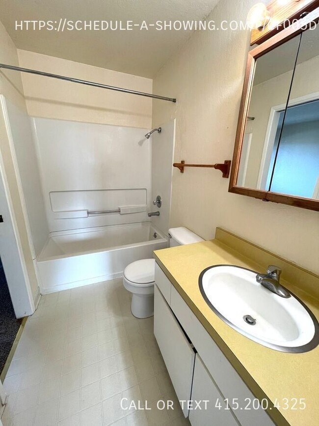 Building Photo - 530 Junipero-UNIT1