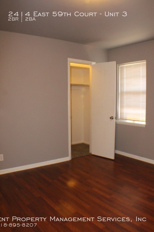 Building Photo - 2 bedroom townhouse