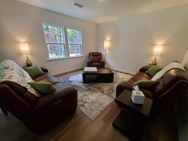 Foto del edificio - 2921 Salinger Wy