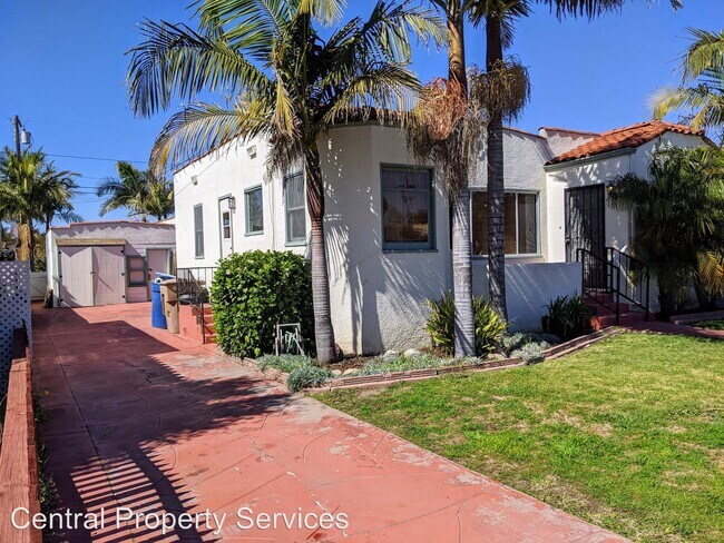 Building Photo - 325-327 San Clemente St