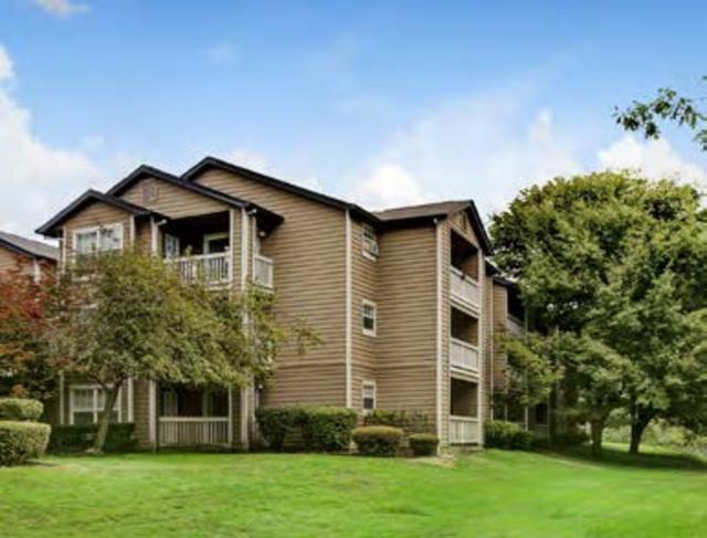 Building Photo - Tualatin View Apartments