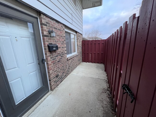 Patio - 1219 Hilltop Dr