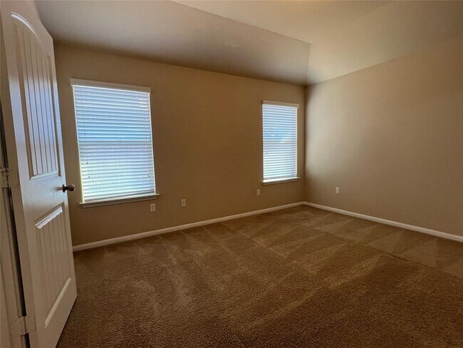 Building Photo - 119 Acadia Cv