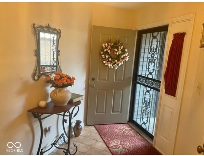 Building Photo - 1647 Justin Ave