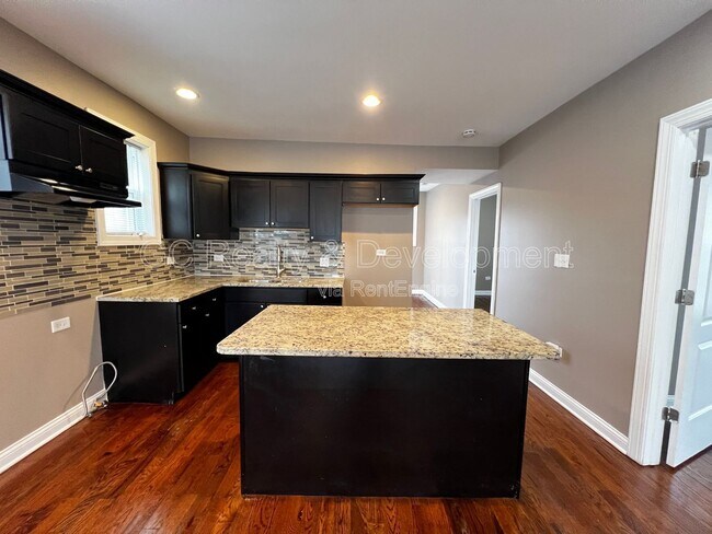 Foto del edificio - 2605 E 92nd St