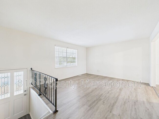 Foto del edificio - 7730 E 103rd Terrace