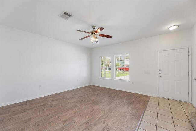 Building Photo - 7513 Lazy Creek Dr