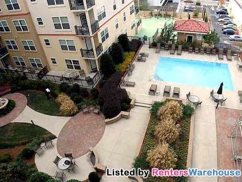 Foto del edificio - 230 E Ponce de Leon Ave