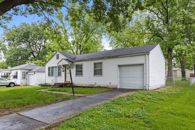 Building Photo - 10514 Anson Dr