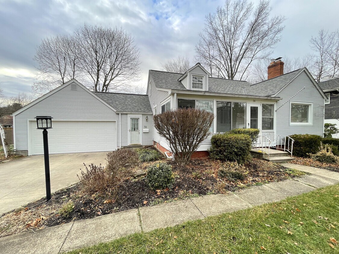 Primary Photo - 56 Goodhue Dr