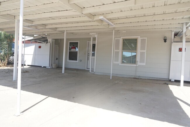 Building Photo - 11815 Mohawk Dr