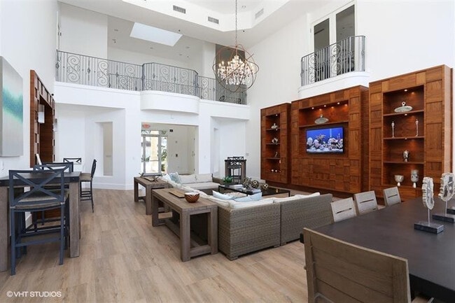 Building Photo - 3205 NE 184th St