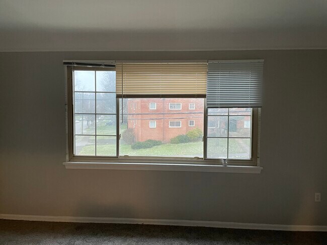 Foto del edificio - 2676 Noble Rd