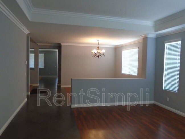Foto del edificio - 33772 Verbena Ave