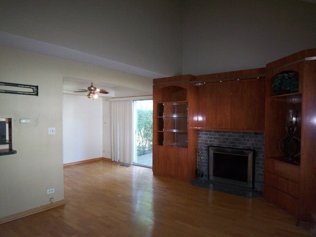 Building Photo - 229 Acorn Dr