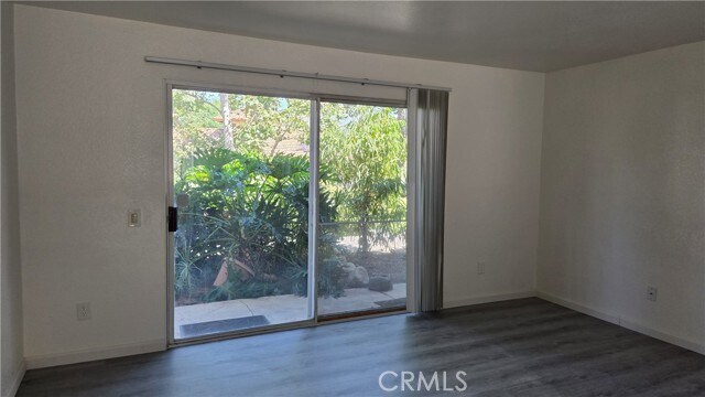 Foto del edificio - 1365 Crafton Ave