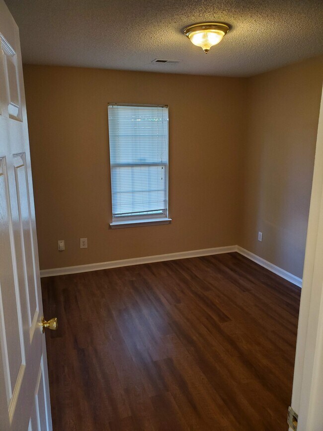Bedroom 3 - 5116 Swearngan Rd