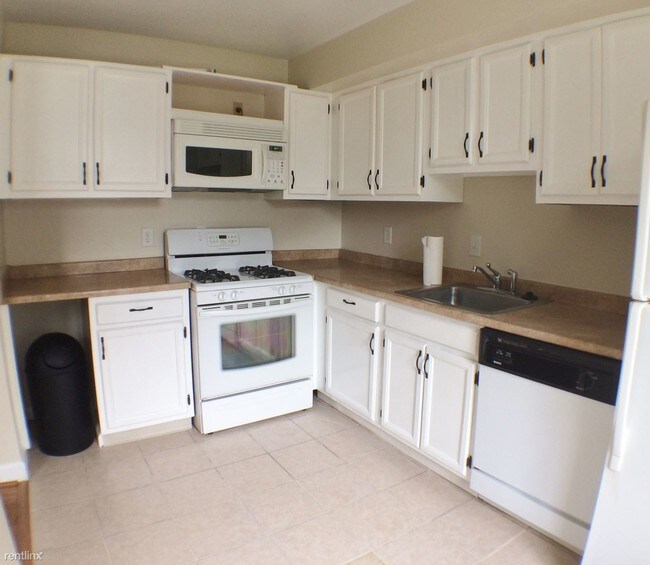 Foto del edificio - 744 Quince Orchard Blvd