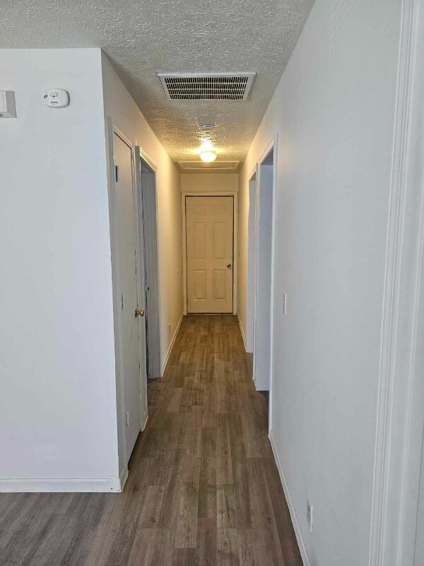 Foto del edificio - 340 -360 Steven Ct