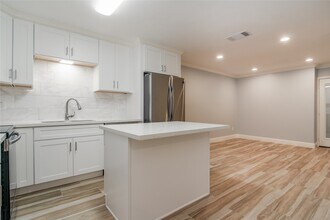 Building Photo - 12633 Memorial Dr