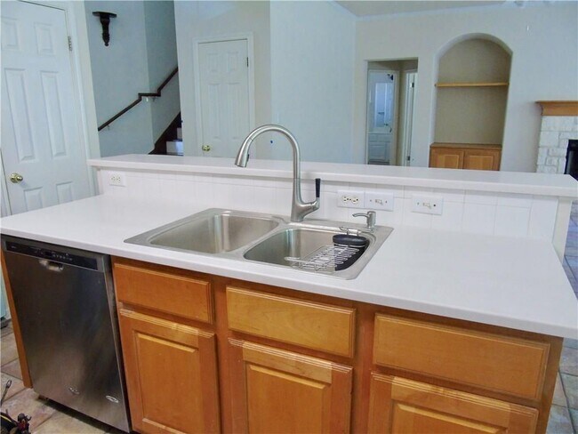 Building Photo - 3000 Persimmon Valley Trail