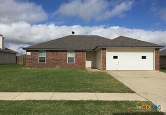 Building Photo - 3901 John Haedge Dr