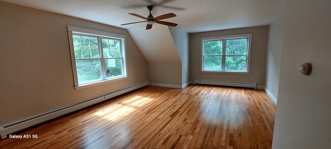 Master Bedroom - 36 Yale St