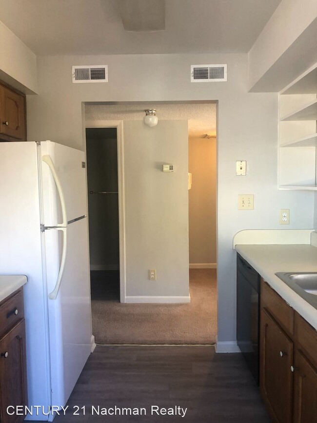 Building Photo - 2 br, 2 bath House - 3 Academy Lane