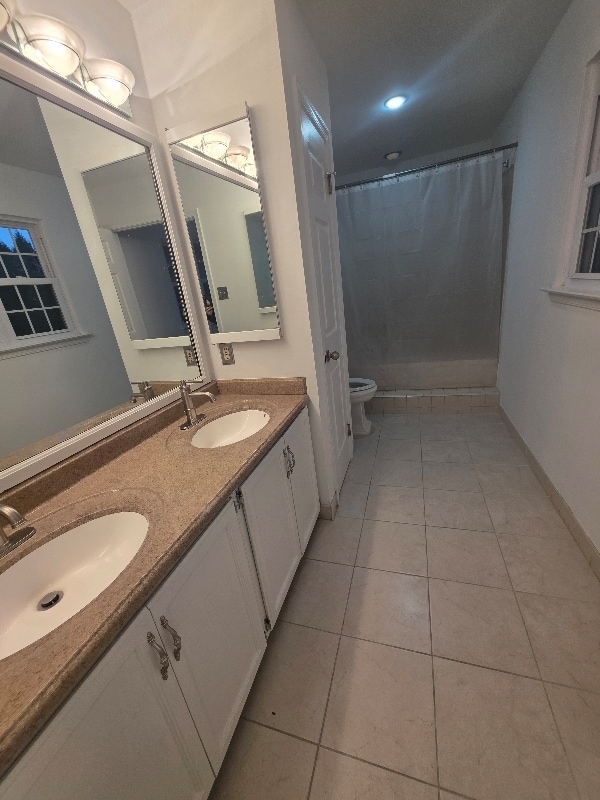 Foto del edificio - 14 Lawson Dr