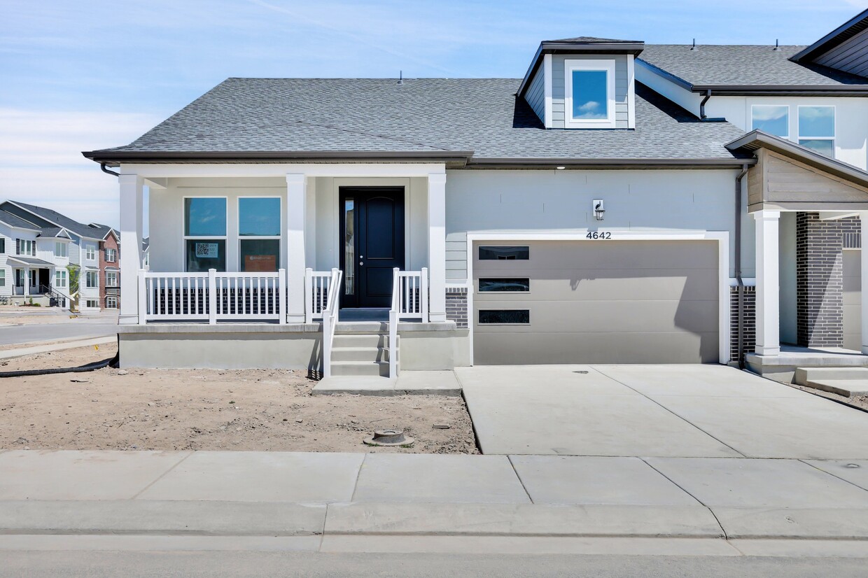 Primary Photo - 4642 W Hemsworth Ln