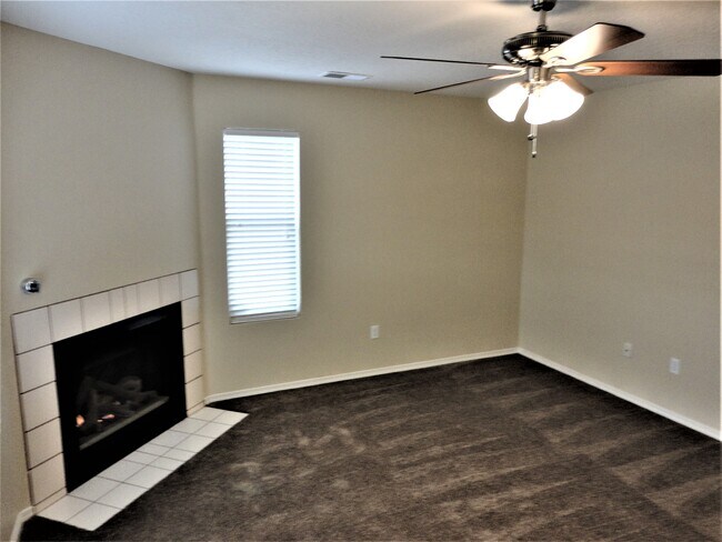 Building Photo - 10500 Ramah Dr NW