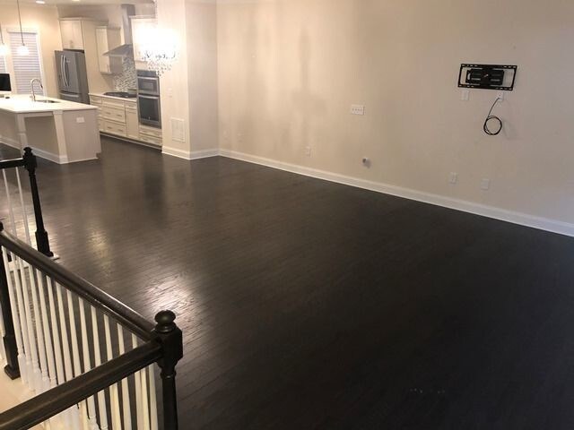 Building Photo - 3BR/3.5BA Townhome