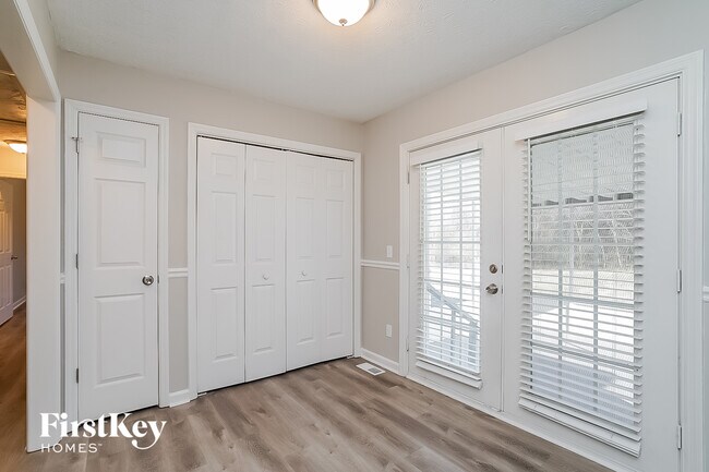 Foto del edificio - 391 Albright Ln