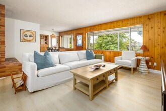 Building Photo - 4000 Highland Dr