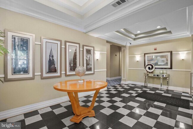 Building Photo - 4950 Brenman Park Dr