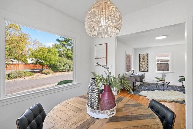 Foto del edificio - 1021 Leona Ct