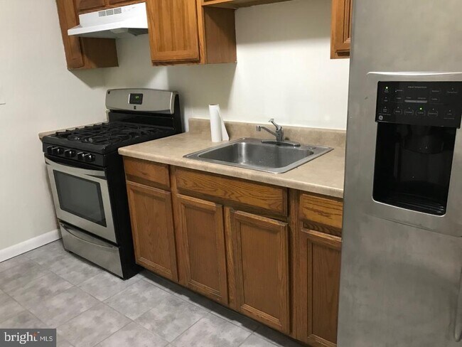 Foto del edificio - 221 Norcross Ln