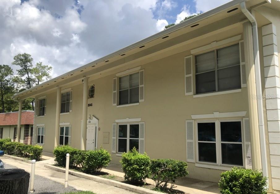 Foto principal - 1541 SE 27th St