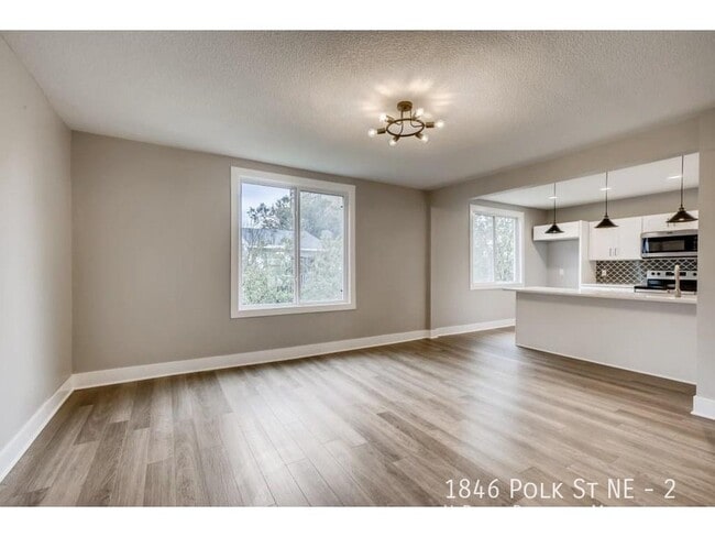 Foto del edificio - 1846 Polk St NE