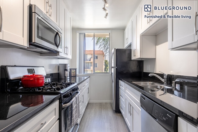 Building Photo - 11645 Gorham Ave