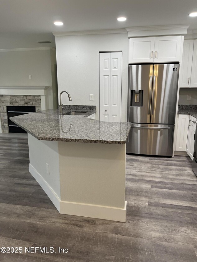 Foto principal - 200 Ironwood Dr