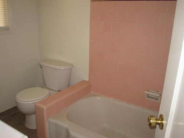 Building Photo - 1417 Cahill Ave