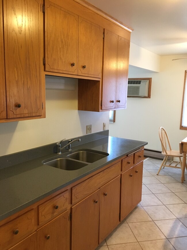 Building Photo - Prior Marshall Apartments