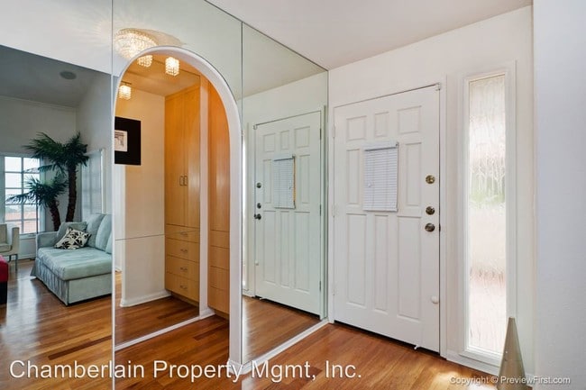 Building Photo - 2 br, 2.5 bath House - 338 Vista Del Rey Dr