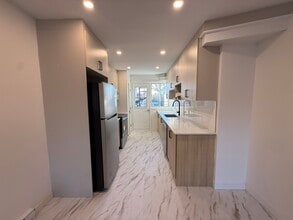 Building Photo - 7032 Rue Birnam