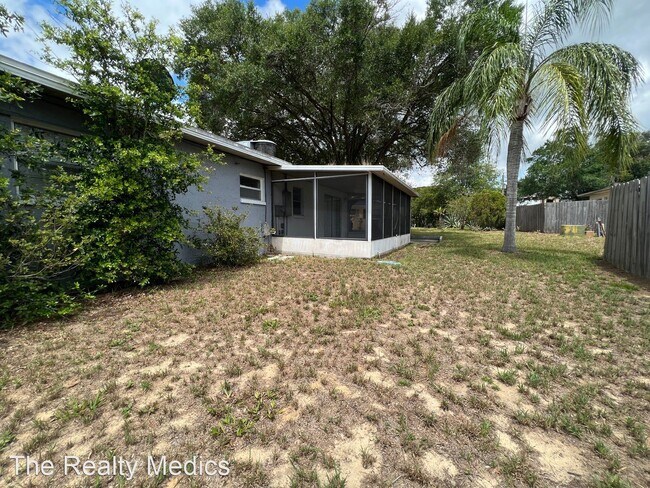 Building Photo - 3 br, 2 bath House - 15 Palm Ct