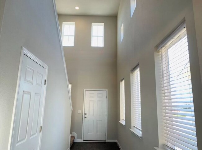 Building Photo - 6205 Mary Lewis Dr