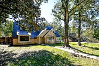 Building Photo - 602 Mobile Ct