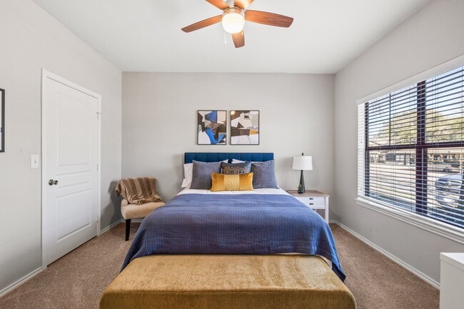 Building Photo - Bardin Greene